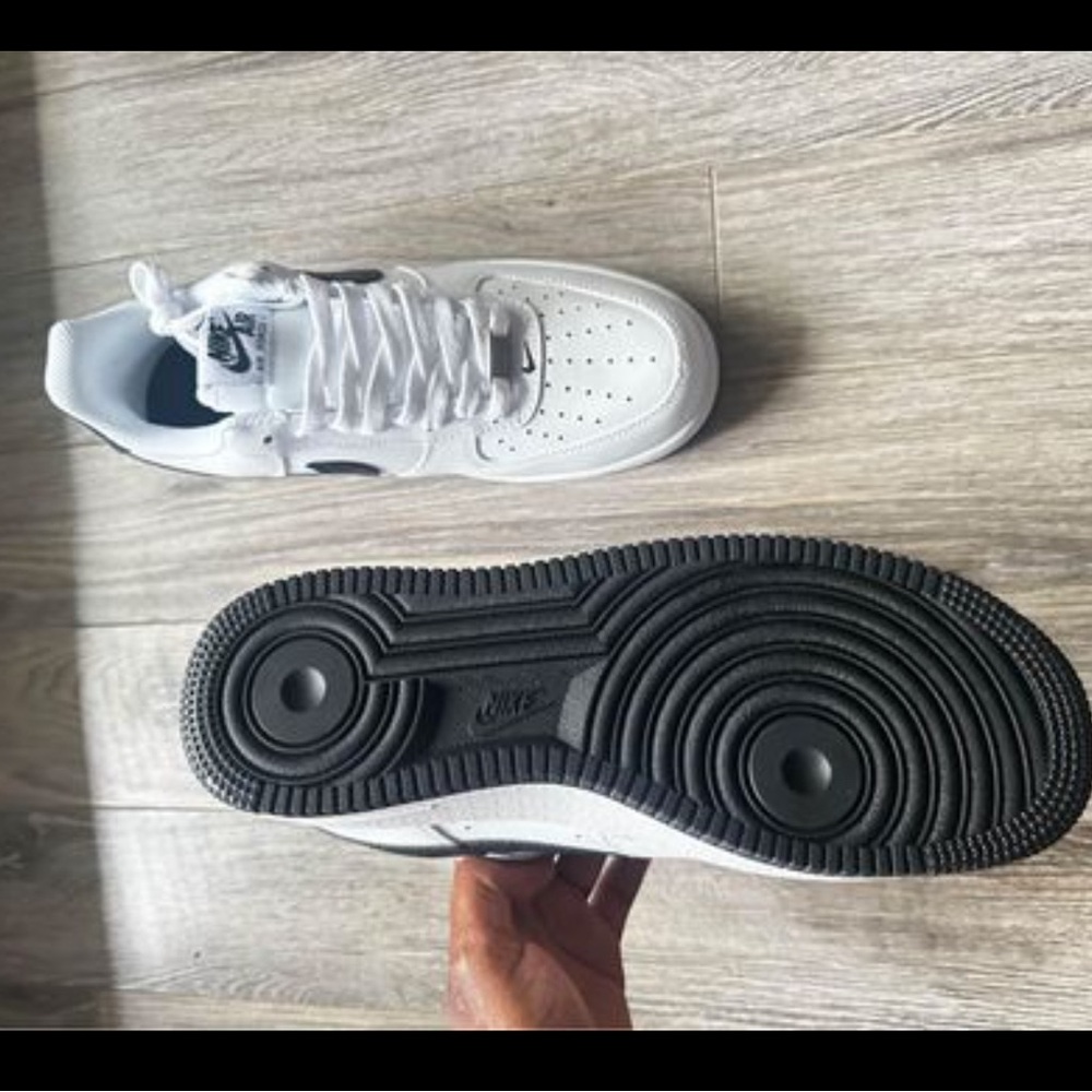 AIRFORCE 1 - Picture 3 of 4